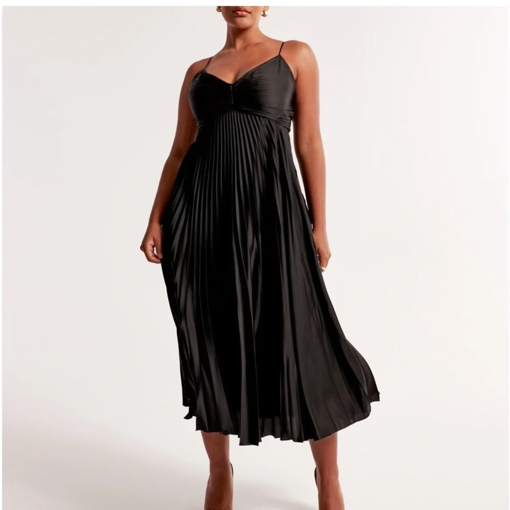 light green slip dress PISTACHIO MIDI – Style Air 9 Outfit Trends From STD15175_review SIZES:30X38 Adjustable spaghetti straps